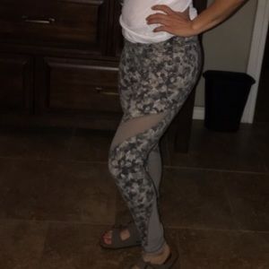 Mono B camo with mesh design